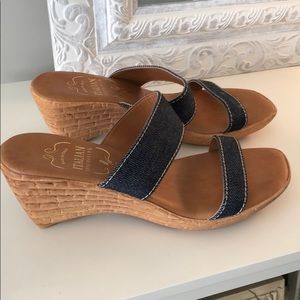 Like New Italian Shoemakers Wedge Sandals Sz 8
